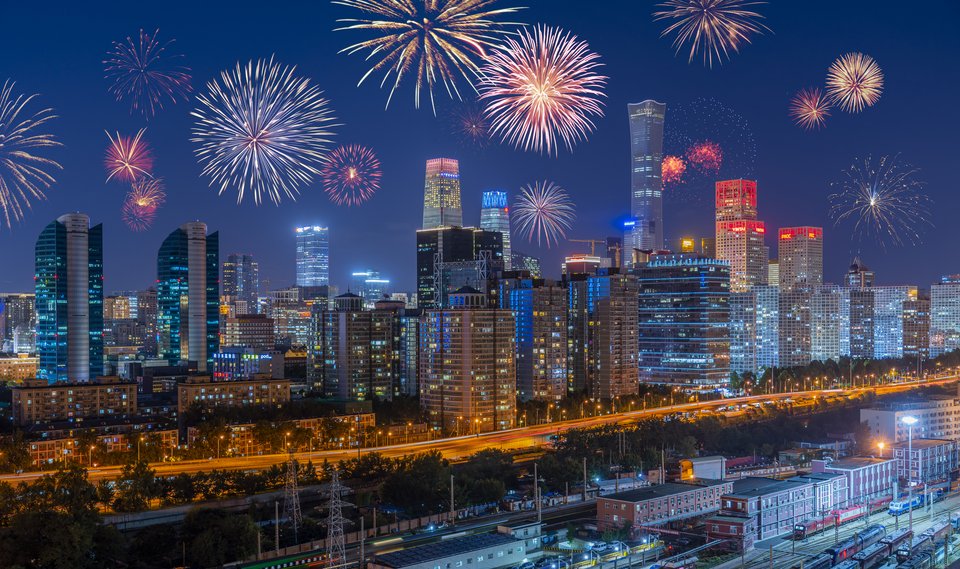 北京国贸新年烟花夜空 超清城市掠影背景图 电脑桌面壁纸 7K-PixStock 源像素