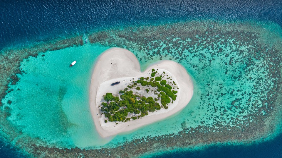 心形的岛 马尔代夫 风景壁纸 4k-PixStock 源像素